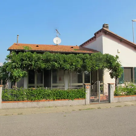 Casa Rosa Villa Cecina (Livorno)